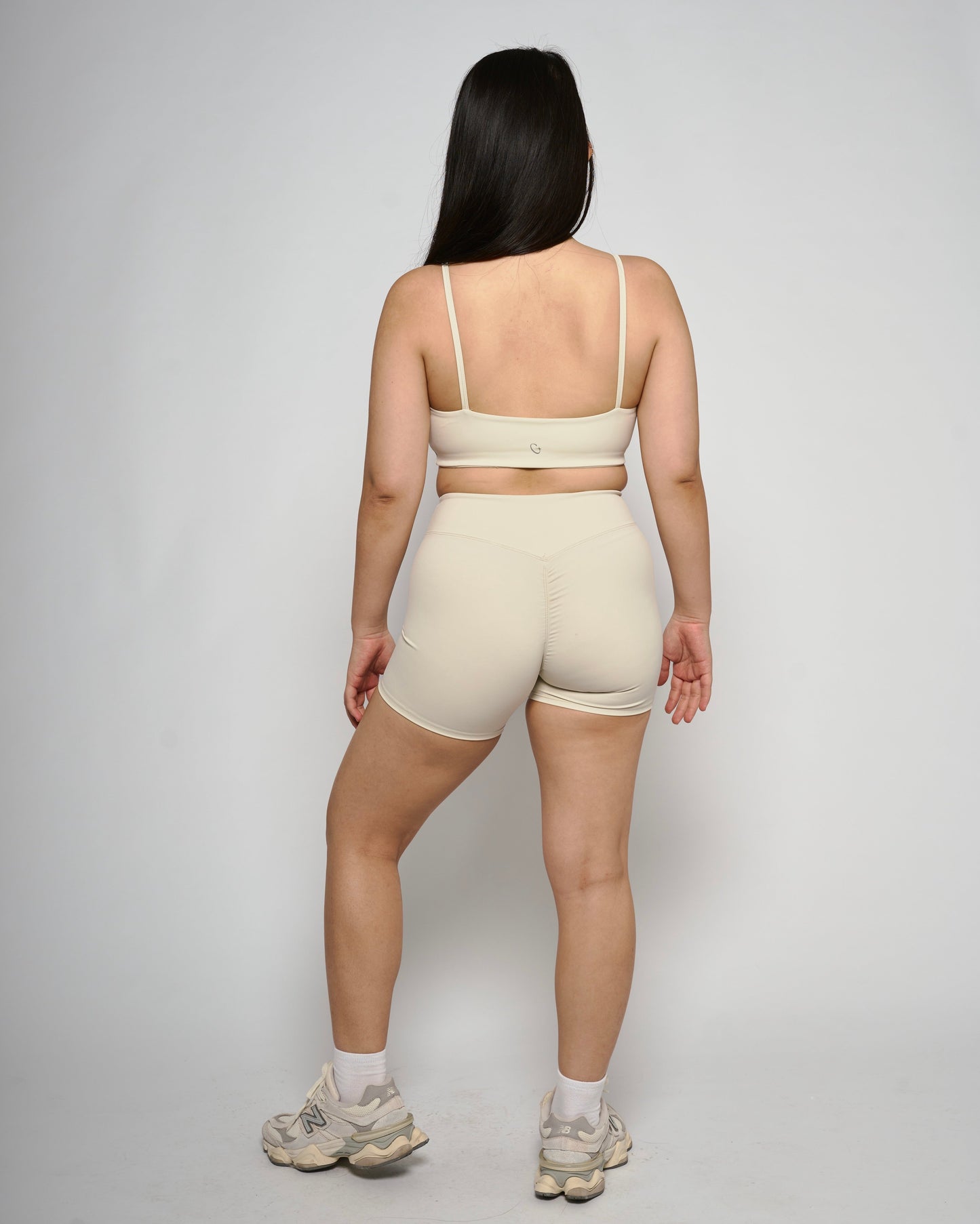 Ivory Basic V-shape Biker Shorts